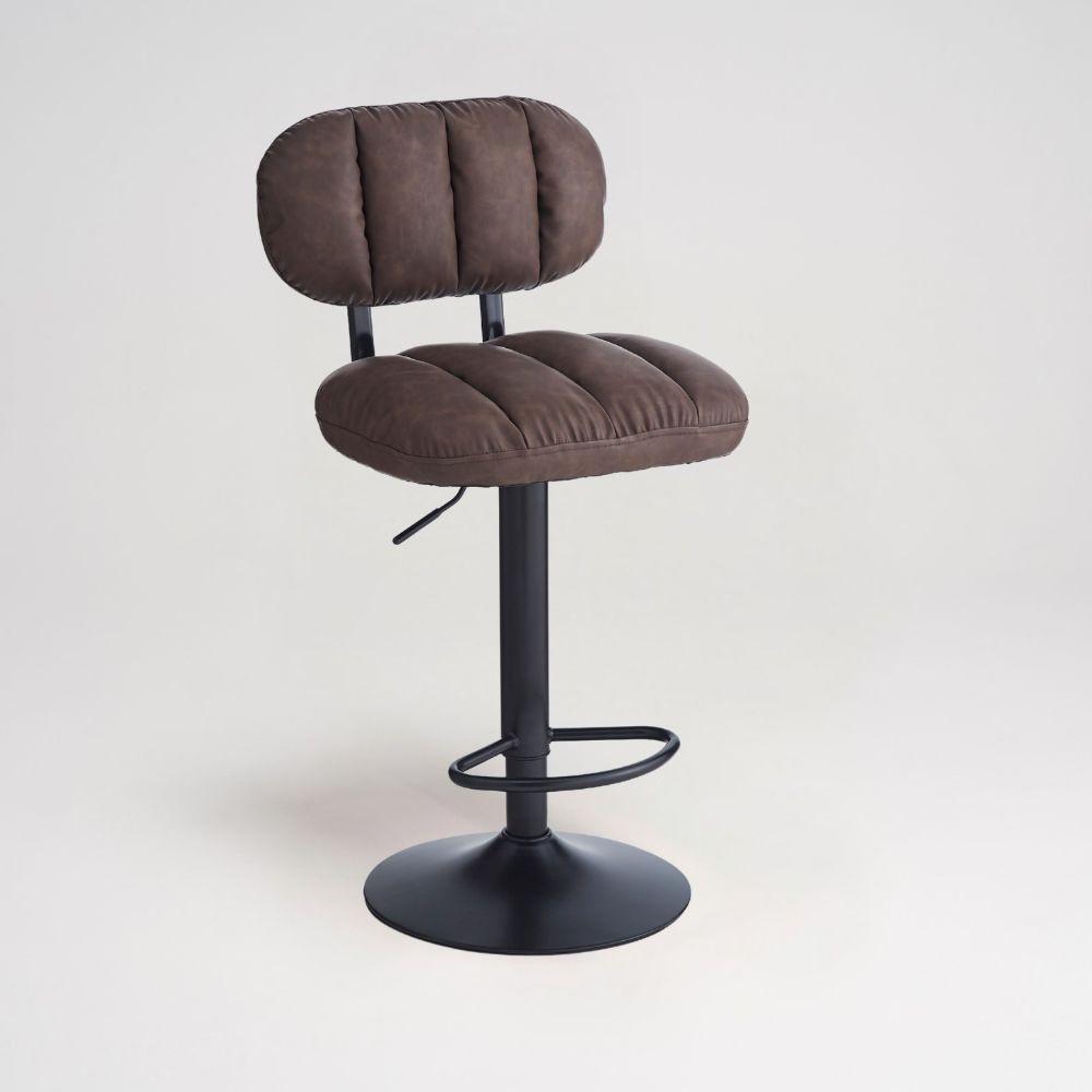 Sgabello Tati con seduta in ecopelle brown e gamba in metallo nero