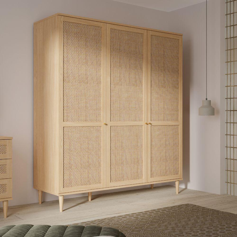 Armadio Livia 3 ante battenti con dettaglio in rattan intrecciato colore rovere