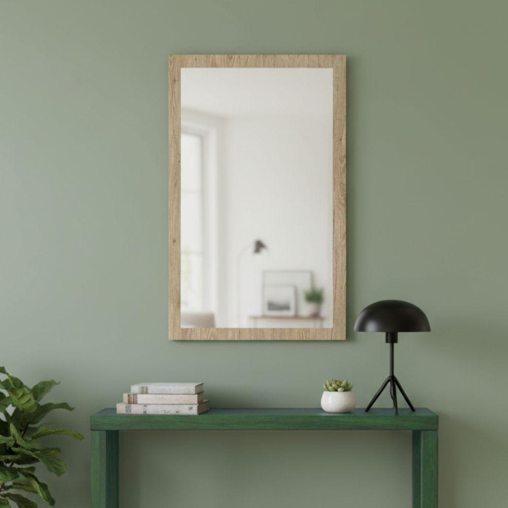 Specchiera America in legno noce con specchio in rilievo L 60 x H 105 cm.
